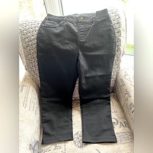 Ladies crop pant size 12